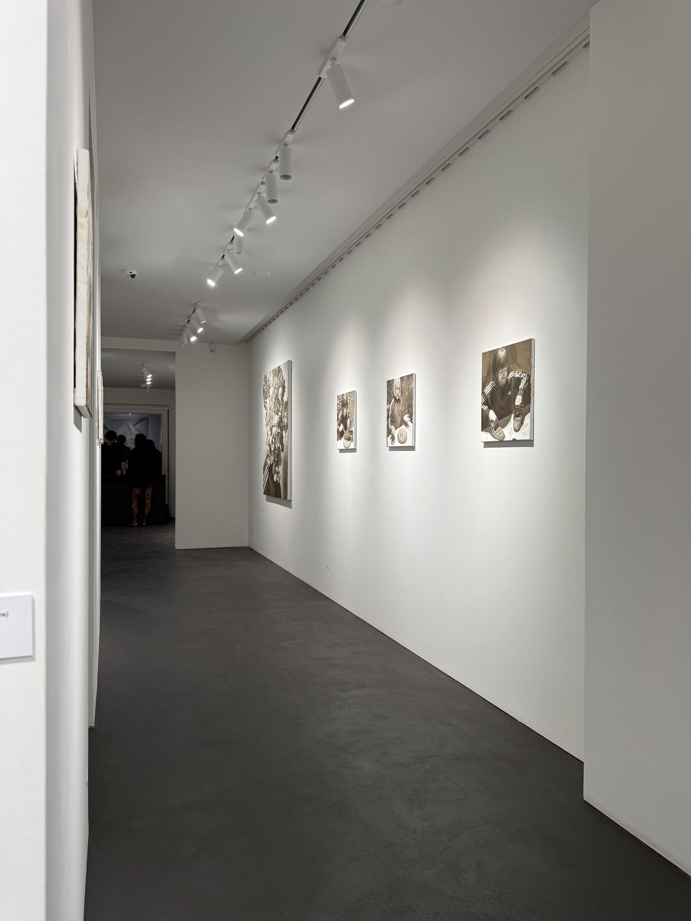 People Ruin Paintings — zaalzicht — Foto: Paul De Cannière