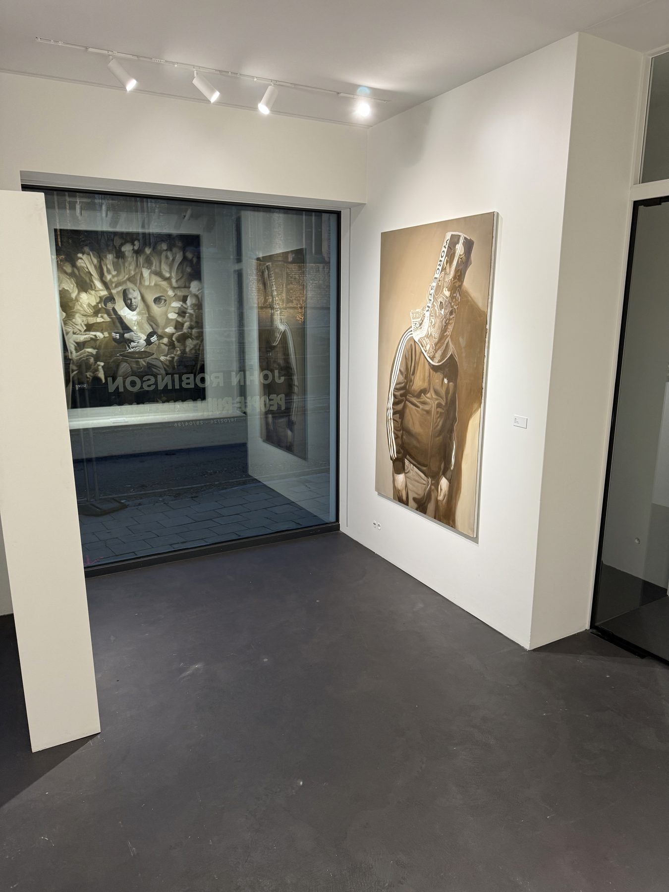 People Ruin Paintings — zaalzicht — Foto: Paul De Cannière